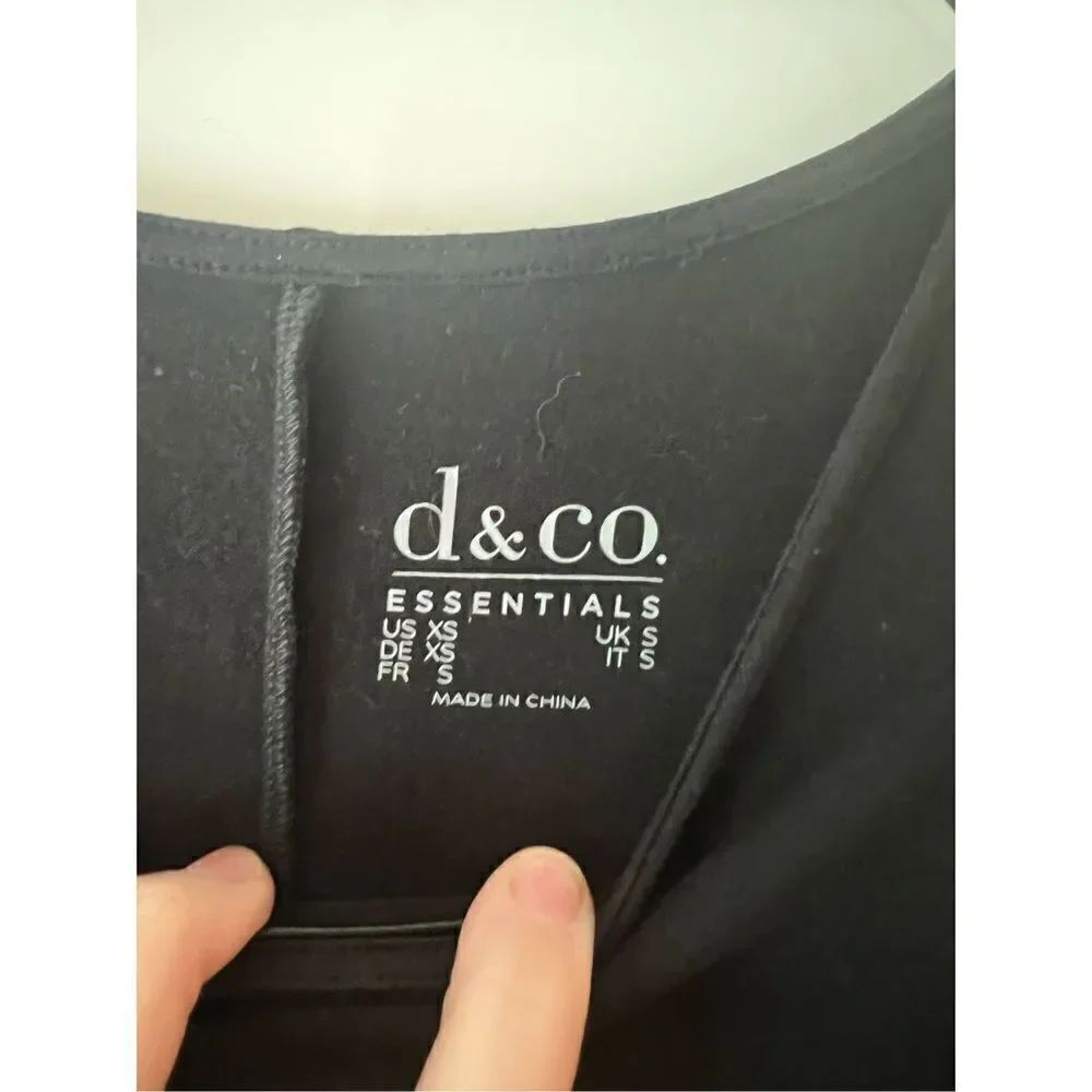 D & Co. Essentials black top tunic - Picture 3 of 8